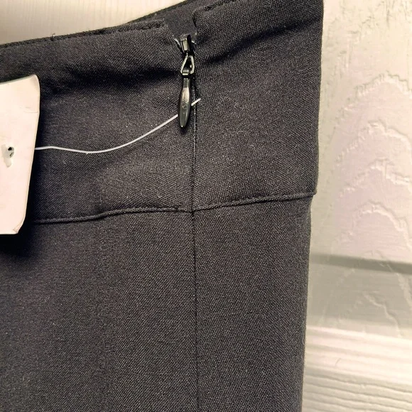 NWT Black Pleated Bottom Skirt Size 12 - Picture 7 of 7